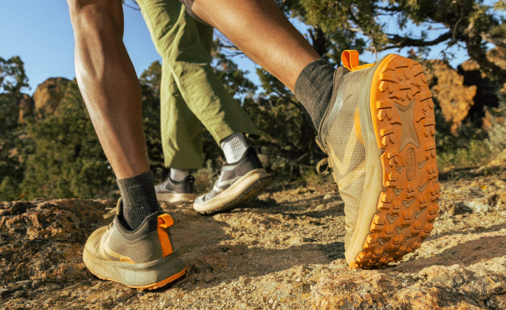 Men's 450 Dirt Hiking Shoe Bronze Green/Black | Kenn On Sale