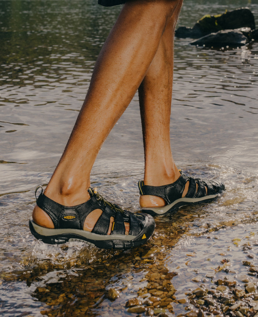 Men's Newport H2 Sandal Monochrome/Golden Cyprus / Keen Online